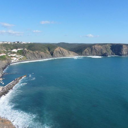 Moradia Vale Da Telha Villa Aljezur Exteriör bild
