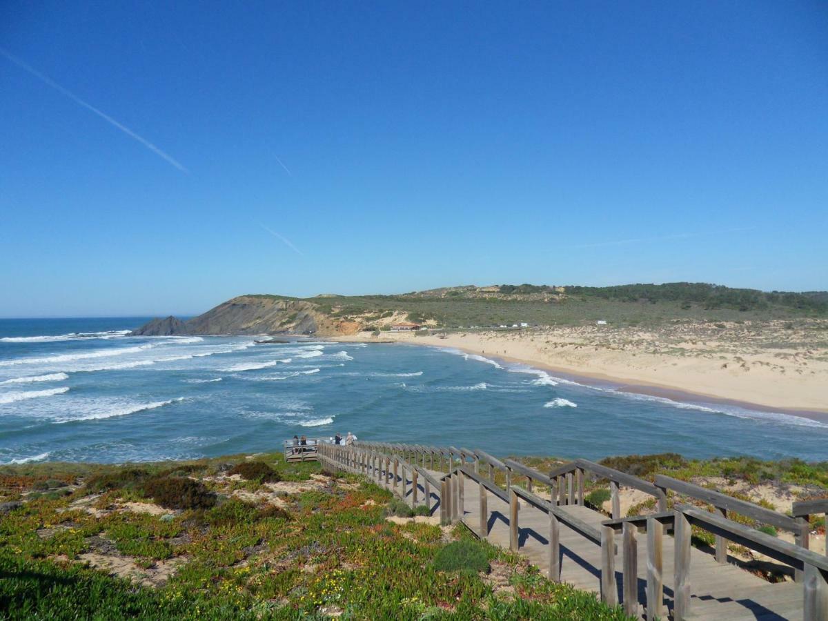 Moradia Vale Da Telha Villa Aljezur Exteriör bild